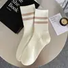Calcetines Largos para Mujer Mekki Otoño e Invierno Media Pantorrilla Estilo Japonés Rayados Deportivos Primavera y Otoño Calcetines Largos Venta al por Mayor