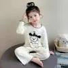 Conjunto de Pijama Infantil Primavera y Otoño 2026, Ropa de Aire Acondicionado de Manga Larga con Dibujos para Niñas, Ropa de Casa de Lunares para Bebé