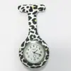 Popular Reloj de Pulsera Redondo para Enfermera con Transferencia de Agua y Estampado Colorido, Correa de Silicona, Reloj de Moda Universal para Estudiantes Mujeres, Esfera al por Mayor
