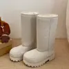 Botas de neve brancas feias-fofas com dedos grandes e solado grosso para mulheres, novo estilo de inverno 2025, forradas com pelúcia, botas longas da moda, botas de algodão