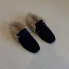 Outono e inverno, estilosos e relaxados, mocassins de bico quadrado sem cadarço, novos sapatos peludos femininos com forro de fleece