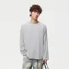 Camiseta de manga larga para hombre, color gris claro, con dobladillo enrollado, cuello henley a rayas, estilo casual de alta gama, camiseta básica versátil, corte limpio
