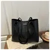 Bolsa Tote Popular de Grande Capacidade Outono e Inverno 2025 Bolsa Transversal de Ombro Único com Alça Larga Bolsa para Faculdade e Trajeto Diário