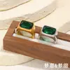 Anillo de Moda Simple Transfronterizo Más Vendido Joyería Acero Inoxidable Chapado en Oro de 18K Lujo Ligero Anillo Cuadrado de Diamante Accesorios