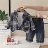 Conjunto de Ropa de Otoño para Niños 2026 Nuevo Bebé Primavera y Otoño Camisa a Cuadros Conjunto de Tres Piezas Infantil Niños Ropa Moderna
