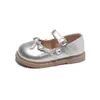 Zapatos para Niñas 2026 Primavera/Verano Nuevo Estilo Coreano Zapatos Planos de Cuero con Lazo de Pedrería Zapatos de Princesa Zapatos Individuales de Moda para Niñas