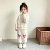 Conjunto de Corazón para Niñas 2026 Primavera/Otoño Nuevo Sudadera Cómoda y Pantalones Deportivos para Bebés Conjunto Lindo de Dos Piezas con Cuello Redondo
