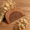 Peine de melocotón al por mayor, peine pequeño para el hogar, peine portátil para cabello liso, peine pequeño de madera, peine de dientes densos, peine de tienda de dos yuanes