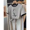 Camiseta de Algodão Pura Color Block de Ombro Reto Estilo Novo 2026 para Mulheres, Manga Curta, Fashion, Versátil, Design Único, Top Patchwork para o Verão