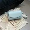 Bolso de Hombro de Cuero Suave con Textura de Grano Moda Verano 2025 Nuevo Estilo Bolso Cruzado Simple Bolso Cuadrado Pequeño Elegante