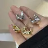 Pendientes Irregulares en Forma de V con Agujas de Acero, Pendientes Metálicos Transfronterizos Europeos y Americanos, Pendientes de Lujo Ligero Versátiles de Nicho al por Mayor