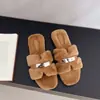 Nuevos Zapatos Peludos de Exterior de Alta Gama para Mujer Otoño/Invierno 2026 con Hebilla Dorada Pequeña, Forrados para Abrigo, Pantuflas de Algodón