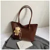 Bolsa Tote Grande Versátil Leve Luxuosa Tendência Moda Transfronteiriça Design Simples Nicho Feminina Bolsa de Mão Bolsa de Ombro