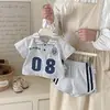 Nuevo Conjunto de Verano para Bebés, Conjunto de Ropa de Verano de Dos Piezas para Niños y Niñas, Ropa de Gateo para Exteriores de Moda y Tendencia Estilo Academia de Caballeros