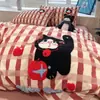 Juego de cuatro piezas de toalla bordada de algodón cepillado estilo caricatura, funda de edredón 100% algodón puro, sábana plana, sábana bajera, juego para dormitorio de estudiante