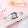 Reloj Personalizado para Mujer Estilo Nuevo, Diseño Hueco Simple, Moderno y a la Moda, Lujo Ligero, Estilo Ins de Gama Alta, Reloj Cuadrado Pequeño al por Mayor