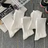 Meias brancas masculinas cor sólida listra grossa comprimento médio do tornozelo meias ins da moda primavera e outono desodorante esportes combinam com tudo meias masculinas