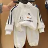Traje Deportivo de Primavera y Otoño para Niños, Sudadera con Cremallera Media y Cuello Alto para Niños, Conjunto de Dos Piezas, Estilo Coreano, Estampado de Dibujos Animados, Conjunto Casual
