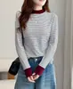 Camiseta de Manga Larga con Cuello Redondo, Rayas y Bloques de Color Rojo Vino, Estilo Retro Francés, Otoño 2026, para Mujer, Versátil, Adelgazante, Camiseta Básica