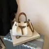 Bolsa de Mão Retro Versátil de Alta Qualidade Bolsa Saco para Mulheres 2026 Nova Moda Outono e Inverno Bolsa de Ombro Transversal de Luxo Leve