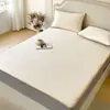 Modelo Nuevo 2026 Sencillo Color Sólido Fresco Alfombrilla de Frijol Juego de Sábanas para Cama Juego de Tres Piezas