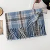 Nuevo chal bufanda de cuadros de cachemira sintética para otoño e invierno para mujer, estilo universitario japonés y coreano, calentador de cuello versátil cálido y moderno