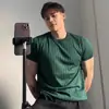 Camiseta de Punto Transpirable de Seda de Hielo Gris de Manga Corta para Hombre Verano Delgada Moderna Marca de Alta Gama Rayas Verticales Ajustada Media Manga