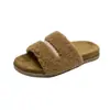 Calzado de exterior para mujer 2026 pantuflas tipo slip-on de lana de cordero, casuales y versátiles, sandalias de plataforma peludas de suela gruesa para otoño, nuevo estilo de tela