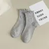 Meias com acabamento de orelha de madeira para mulheres, branco leitoso, tendência ins, estilo uniforme escolar japonês, JK, meias de renda, versátil para o verão, algodão puro, meias largas