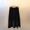 Falda de Terciopelo Línea A para Mujer 2025 Primavera Nuevo Estilo de Alta Gama Cubre Cuerpo Forma de Pera Cintura Alta Falda de Paraguas