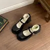 Sapatos Pequenos de Couro Elegantes Leves Estilo Britânico Retrô Salto Alto Grosso Femininos 2026 Novo Estilo para Combinar com Saias Sapatos Mary Jane de Salto Único