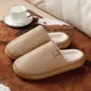 Pantuflas de Algodón Impermeables para Mujer Invierno 2026 Nuevas para Interiores del Hogar Antideslizantes de Suela Gruesa Anti-Olor Cálidas Pantuflas de Algodón para Hombre Invierno