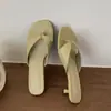 Primeiro Encontro Temporada Sandálias de Tira Fina com Salto Abertas para Mulheres Verão Roupa Externa 2026 Novas Sandálias de Salto Alto