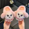 Nuevas pantuflas de algodón para niños de otoño e invierno, diseño de caricatura lindo para niños y niñas, pantuflas de interior para niños pequeños y bebés