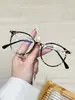 Gafas de Sol Redondas con Estampado de Leopardo para Mujer 2025 Nuevas de Alta Gama de Metal Gafas de Sol Versátiles Personalizadas Gafas de Sol Transfronterizas para Hombre