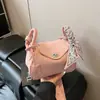 Bolso cruzado de cuero de un solo hombro estilo francés U2025, nuevo y moderno, diseño de nicho, con un toque de alta gama, popular bolso de mano tipo almohada