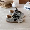 Sapatos de Estrela para Meninas 2026 Outono Novos Sapatos Infantis Solado Macio Confortáveis Sapatos Casuais para Meninas Mais Velhas Tênis