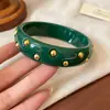Pulsera redonda geométrica de resina minimalista estilo coreano, moderna y única, pulsera versátil con una estética de diseño de nicho