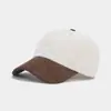 Boné de Veludo Cotele Estilo Coreano para Mulheres, Boné com Blocos de Cor Outono e Inverno Bordado com Letras Bico de Pato para Homens, Chapéu Versátil Tendência Street para Casais