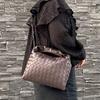 Bolso Tejido Nuevo de Cuero Genuino Bolso de Hombro de Moda Versátil Diseño de Nicho Bolso Cruzado Bolso de Mano/Muñeca de Cuero Suave de Moda