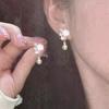 """Borboletas Voando Juntas" Brincos de Flor de Borboleta Românticos para Mulheres Sem Furos na Orelha, Estilo Clássico Exquisitos Brincos de Clipe e Brincos"""