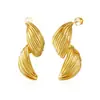 Pendientes Asimétricos Retorcidos Estilo Metal Moda Europea y Americana Chapados en Oro de 18 Quilates Joyería para Orejas de Gama Alta Personalizada de Nicho