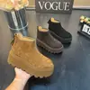 Botas da Moda de Solado Grosso Femininas 2026 Tendência Estilosas Fashionáveis Novo Estilo Outono Inverno Versáteis Botas de Cano Curto Botas Casuais de Cano Baixo