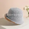 2024 Gorro de Pescador de Lana de Conejo Angora Larga Tejido para Mujer Invierno Cálido Gorro de Cuenca Color de Contraste Lado Inclinado de Cuenca Lujo