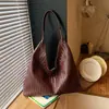 Bolsa Grande de Estilo Preguiçoso para Mulheres Verão 2026 Nova Moda Bolsa Tote Simples Bolsa de Ombro com Padrão Trançado de Nicho