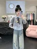 Conjunto de Roupa de Outono para Meninas Estiloso Fashionável 2026 Novo Estilo Meninas Grandes Super Bonito Moletom Falso de Duas Peças Jeans Infantil