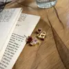 Aretes de Corazón de Cristal Rosa Estilo Vintage de Mediados de Siglo, Aretes Elegantes y Elegantes, Aretes Dulces de Color Contrastante, Diseño para Mujeres