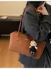 Bolsa Casual Transfronteiriça com Estampa de Leopardo Feminina Grande Capacidade Tote Bag Outono 2025 Nova Bolsa Portátil para o Dia a Dia Bolsa de Ombro de Alto Valor