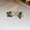 Anillo abierto de mariposa de circonita electrochapado en oro real, perla de agua dulce, concha de abulón, anillo de dedo índice de moda de lujo ligero, anillo de personalidad