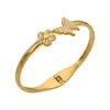 Pulseira de Abertura com Mola, Flor Borboleta Estilo Francês, Incrustada com Diamantes, Aço Inoxidável Banhado a Ouro, Joia Elegante e Requintada, Não Desbota